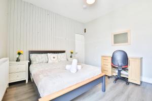 Modern Birchgrove 2BR Apartment Near City Centre