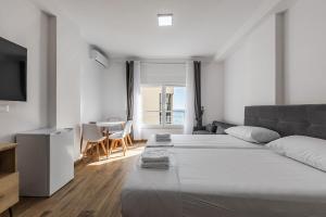 Sea & Stay Studio Durrës Waterfront by PikHost