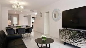 Penthouse Flamenca Village MAMBO