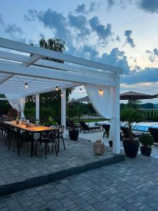 Gerka Pool House