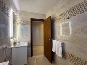 Brand New Tangier Stay Beach & Train Access
