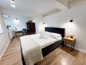 The Quiet Courtyard-Parking, 2 Bdr Apart, Garden