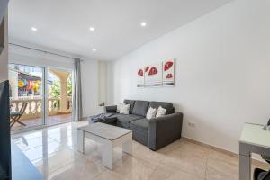 797 HOLIDAY RENTALS- Apartamento dentro de Puerto Marina-Playa a 1 min