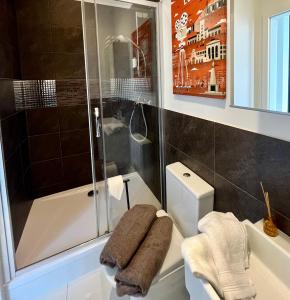 Apartament I LOVE PIOTRKOWSKA z wielkim lustrem, balkonem i klimatyzacją