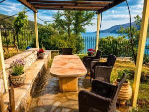 Suite Sunset - Overlooking the Sea in Ag Vasilios