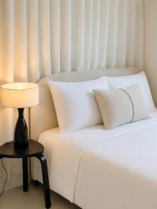 NEW! Wake Up to Namsan Tower View, 3mins to Subway, Walk to Myeongdong DDP Namsan