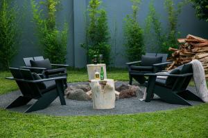 Rabi Residence Modern farm house sleeps 4