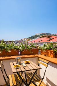 Pazzariello Roof by NapoliApartments