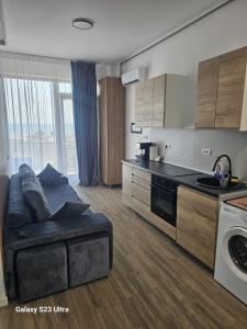Tomis Villa 303