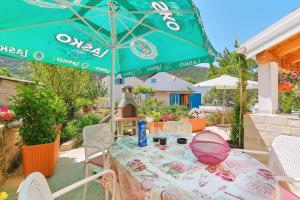 House Anka Peaceful Holiday Home with Private Parking on Losinj Island