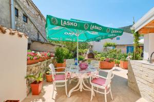 House Anka Peaceful Holiday Home with Private Parking on Losinj Island