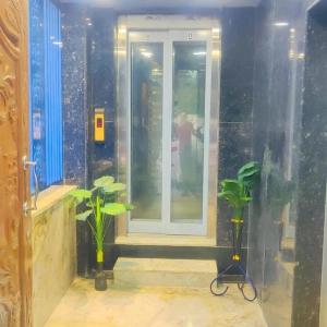 Luxury Rooms in Manikonda Near Knowledge City BY KP Suites Grand