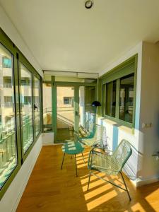 Premium Front Sea View & Pool Flat