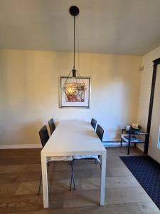 Uptown Prime Location Full House with Backyard