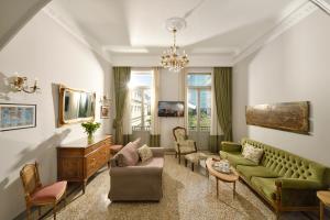 Athenian Vintage Apartments