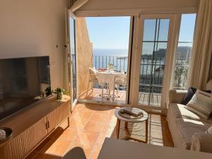 Sunset Balcony & Sea Views in Patalavaca Apt 08
