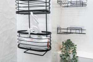 Pomorska 3-Bedroom Apartment by BookingHost