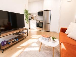 New Modern Private Entire Unit in Heart of Fremont - Walk Score 98