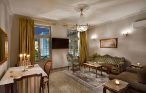 Athenian Vintage Apartments