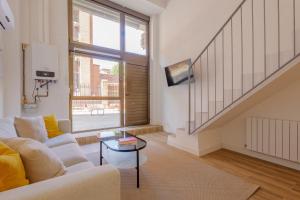Premium Renovated Loft near Santander Park