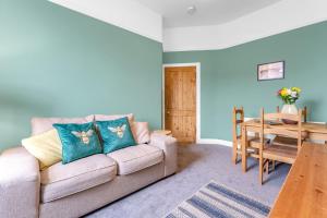 Bright and Quiet Edinburgh Home
