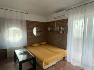 Red Brick Airport Apartment