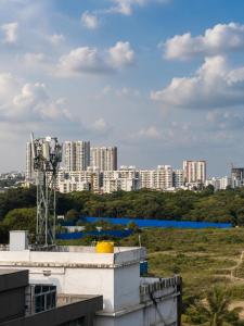 Cedar by Blossom Stays at ITPL Whitefield near Metro Station