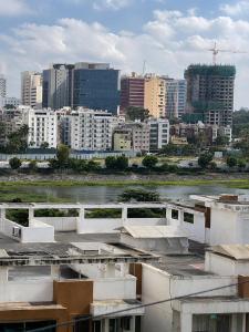 Cedar by Blossom Stays at ITPL Whitefield near Metro Station