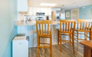 Phoenix VII 7505 condo