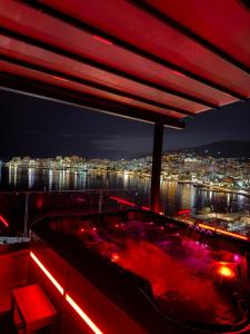 Luxury Penthouse with Jakuzzi