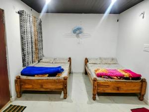 Doddagadde Homestay and Villas - Near to Ettina Bhuja trek and falls