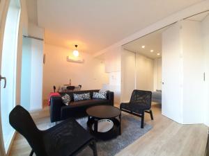 Walker House, 2-bedroom flat, garden - Downtown Porto
