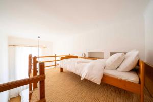 Spacious 4 bedroom apartment 2 bathrooms