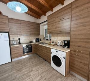 Villa Asterousia with Private Night Spa, BBQ & Lounge