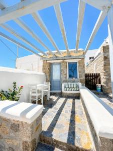 Classic Mykonos Apartment