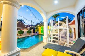 Lemon beach pool villa