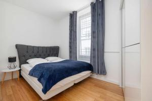 Unique Two Bedroom Apartment Perfect for Remote Work by Noclegi Renters
