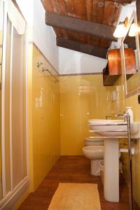 Double or Twin Room with Private Bathroom