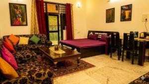 UrbanNest Stays Boutique Studio KD Singh Metro