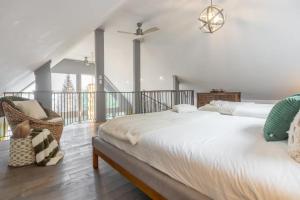 5-Br Villa on Lake Labelle Chalet Jacob