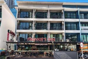 Frankies Inn