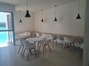 Apartamento con laguna de aguas cristalinas