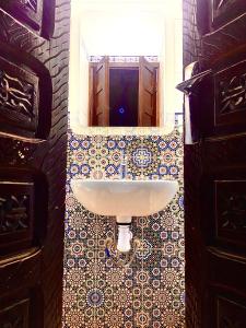 Riad Ayman three swimming pools a jacuzzi and free secure parking