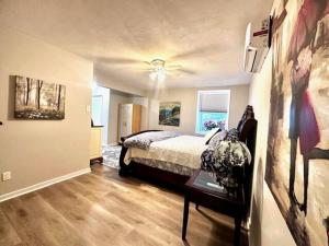Cozy Hideaway guest suite