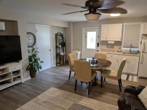 Cozy Hideaway guest suite