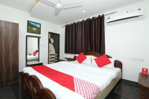 Hotel O Sea Rock