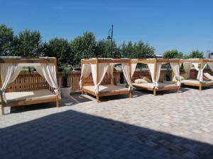 Kristi Lux NEW 1-bedroom apartment with Pool, Balcony and FREE Parking