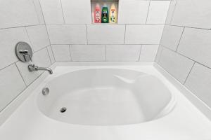 Finest and Premium Richardson CityLine Unit One bed One bath