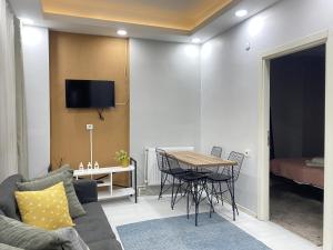 Modern Apartment Steps from Taksim