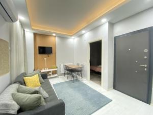 Modern Apartment Steps from Taksim